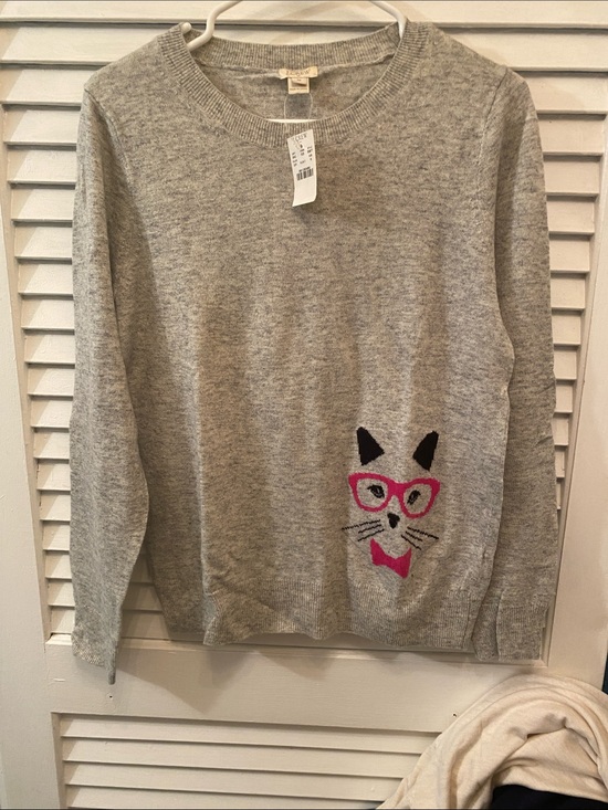 J. Crew Sweaters - J. Crew Gray Crewneck Sweater with Pink Cat Motif